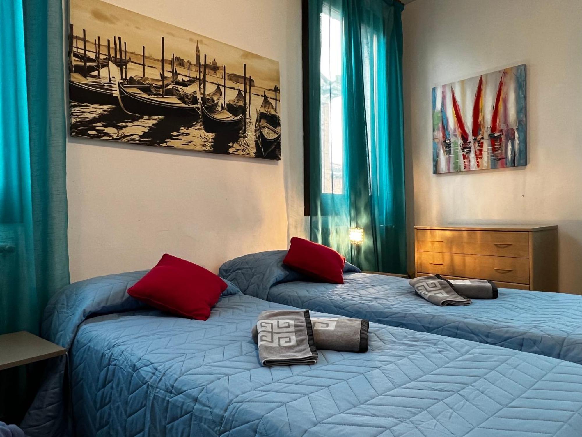 Appartement Tintoretto 1 Con Terrazza Sopra Il Tetto, 3 Bagni, 3 Grandi Da Letto, Super Nuovo Venise